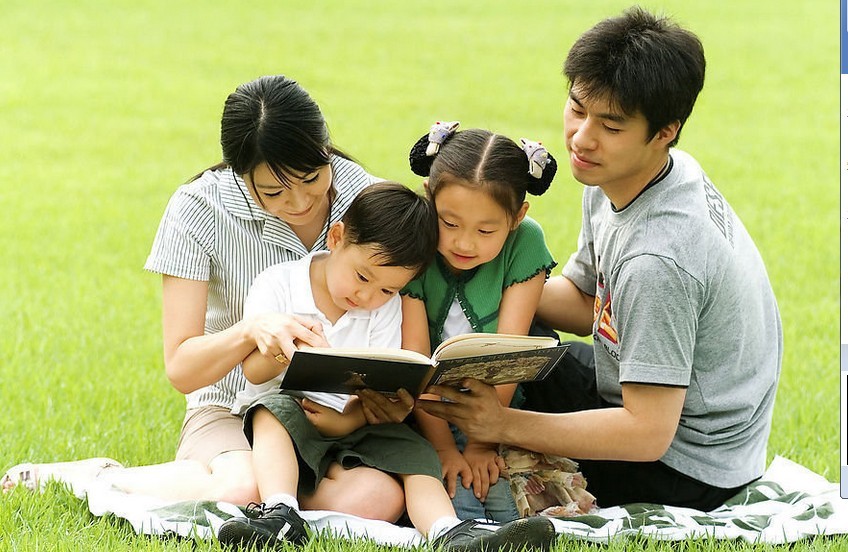 ，對于家庭教育當中而言，父母給孩子的教育，先要給孩子一個良好的教育環境，先要給孩子常識方面的教育。如果家長忽略了孩子各個方面的平衡教育的話，就產生木桶效應，那么這樣對于孩子而言，是不夠好的。