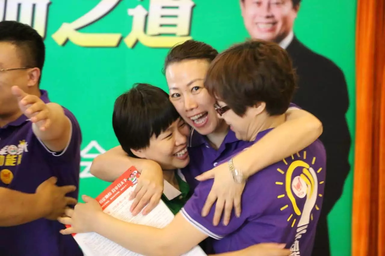 真實(shí)做人,演講傳愛(ài)——?dú)W爸·動(dòng)能講師之道北京進(jìn)行中!
